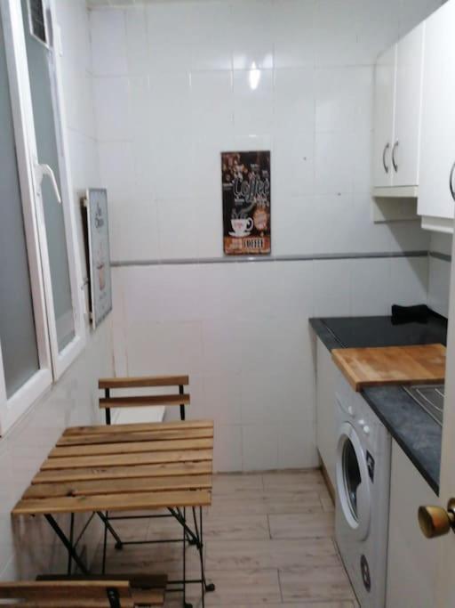 Sebastian Elcano, Apartamento Para 2 Con Terraza, Metro Embajadores Madrid Dış mekan fotoğraf