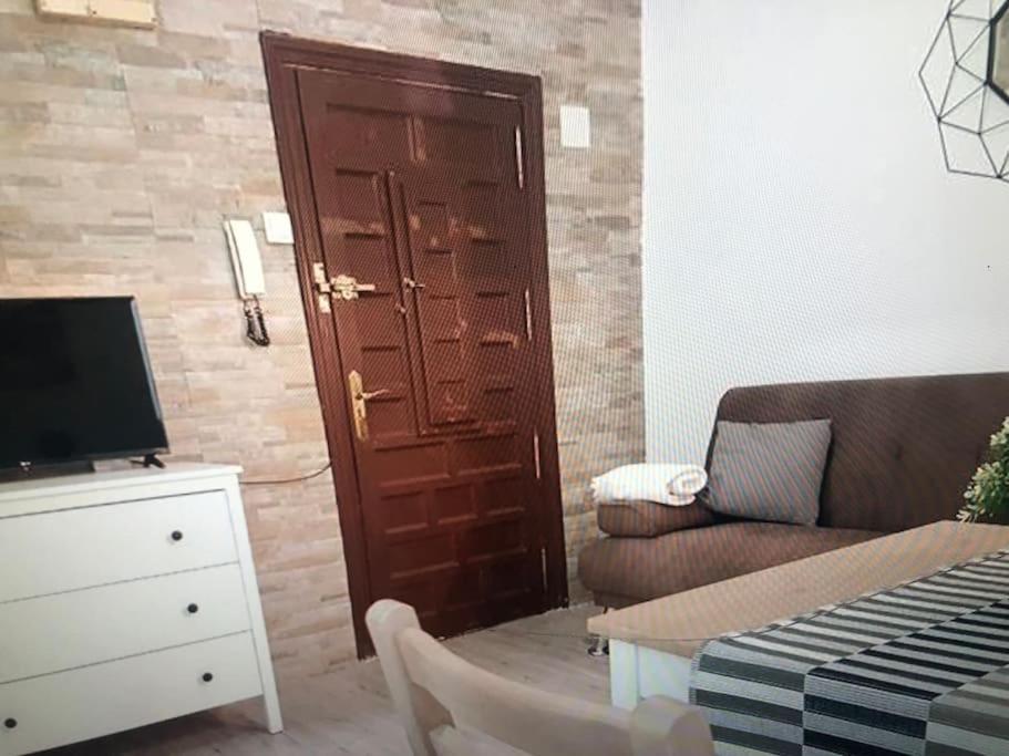 Sebastian Elcano, Apartamento Para 2 Con Terraza, Metro Embajadores Madrid Dış mekan fotoğraf