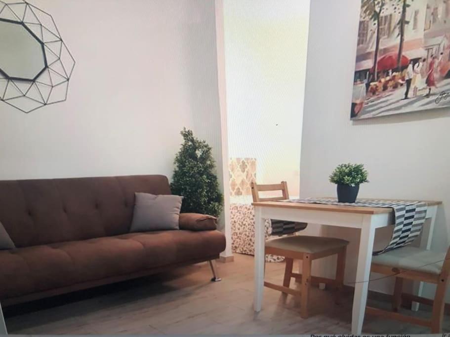 Sebastian Elcano, Apartamento Para 2 Con Terraza, Metro Embajadores Madrid Dış mekan fotoğraf